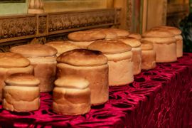 Артос: пасхальный хлеб